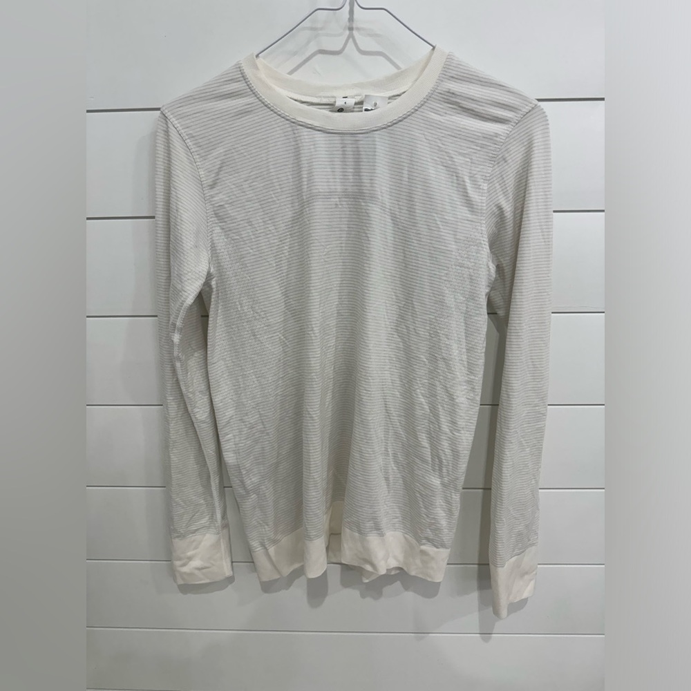 White Swiftly Tech Lululemon Long Sleeve Size 4